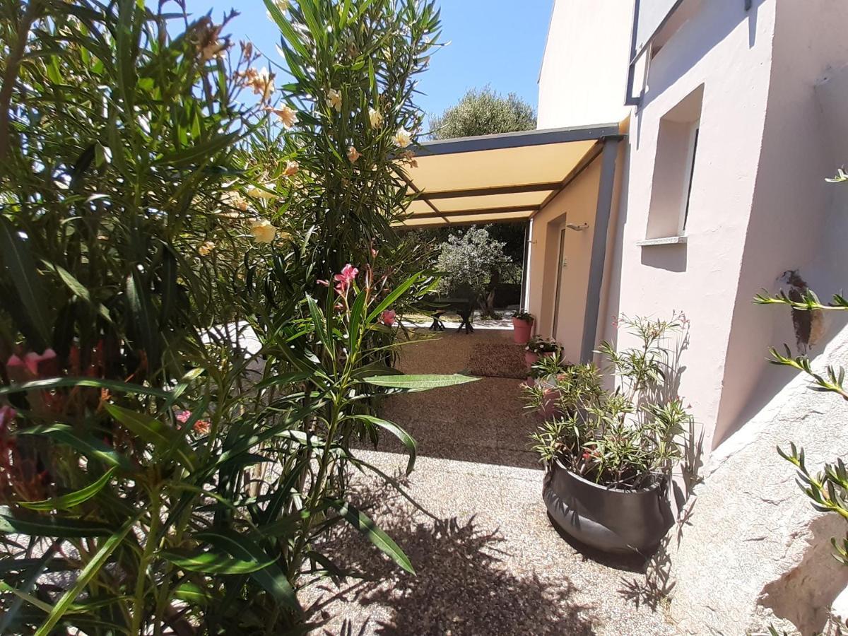 לינה וארוחת בוקר סאן תאודורו Sole&Sale מראה חיצוני תמונה