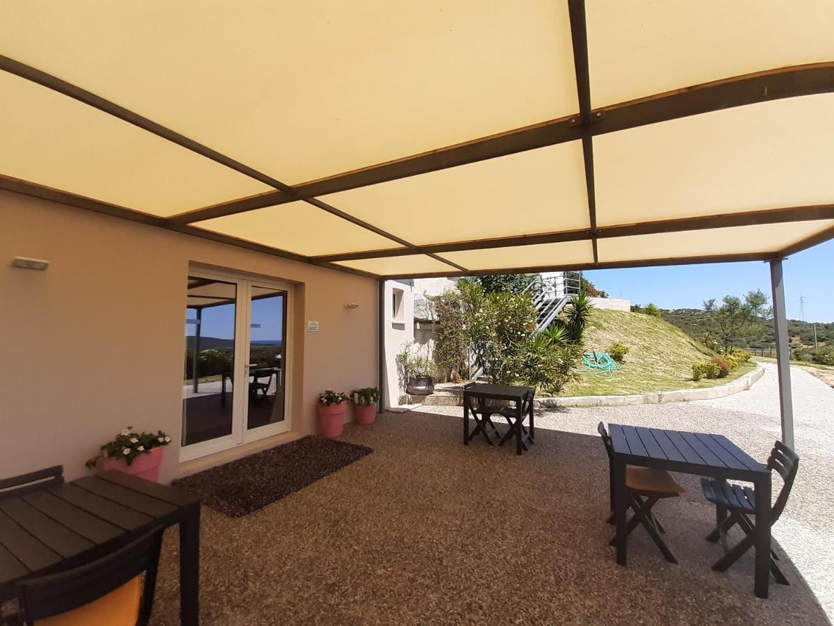 לינה וארוחת בוקר סאן תאודורו Sole&Sale מראה חיצוני תמונה